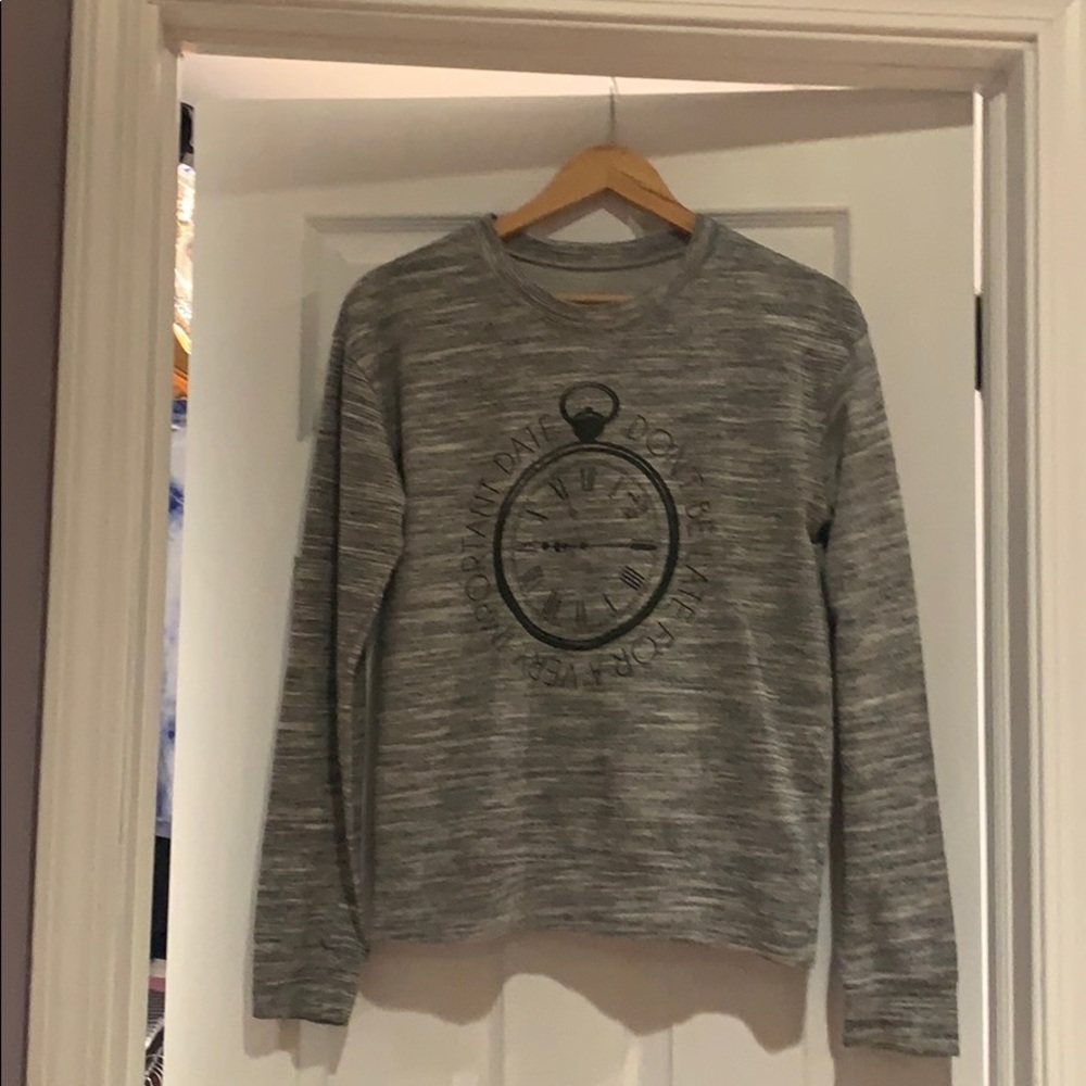 Grey crewneck
